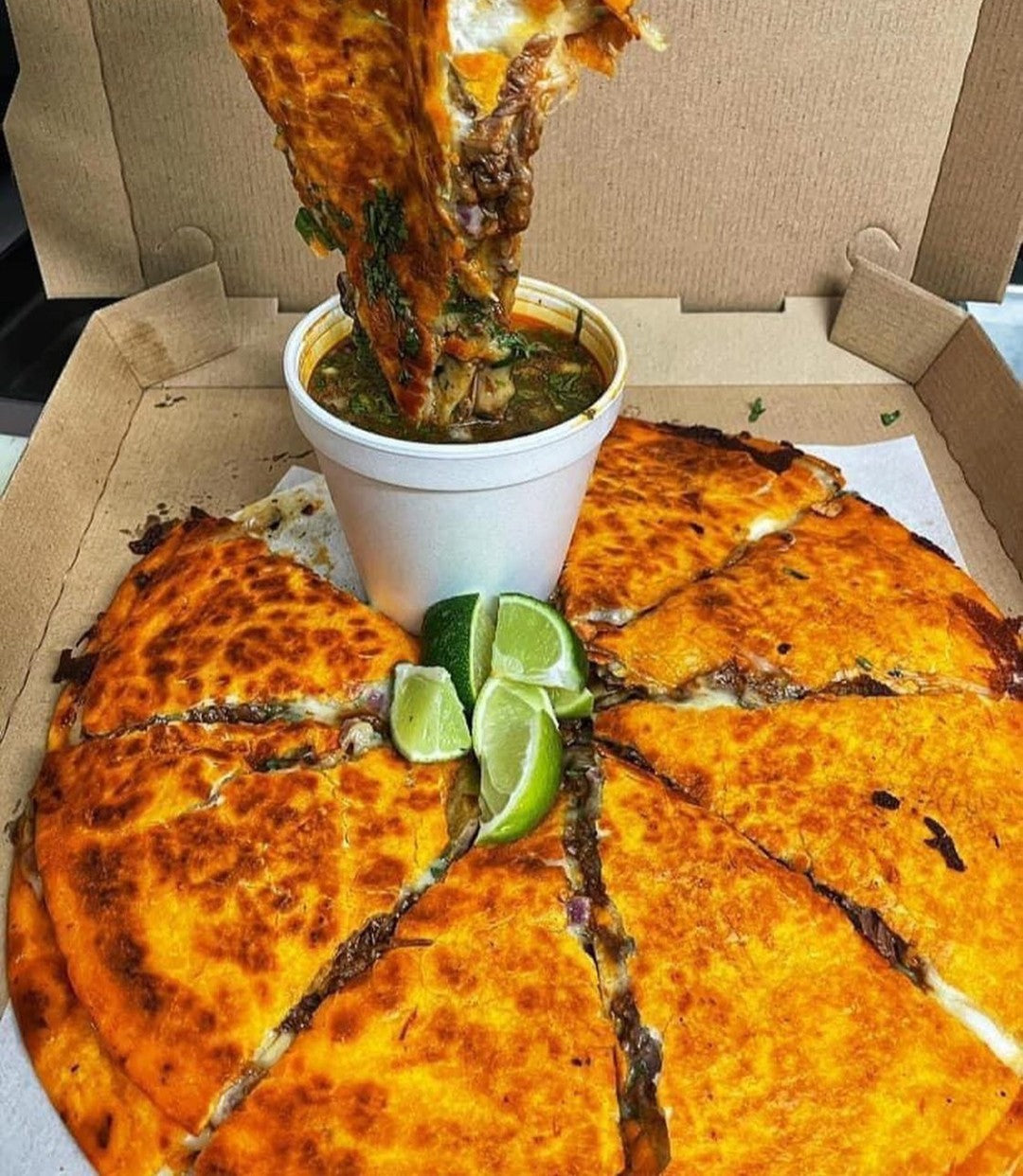 BIRRIA PIZZA